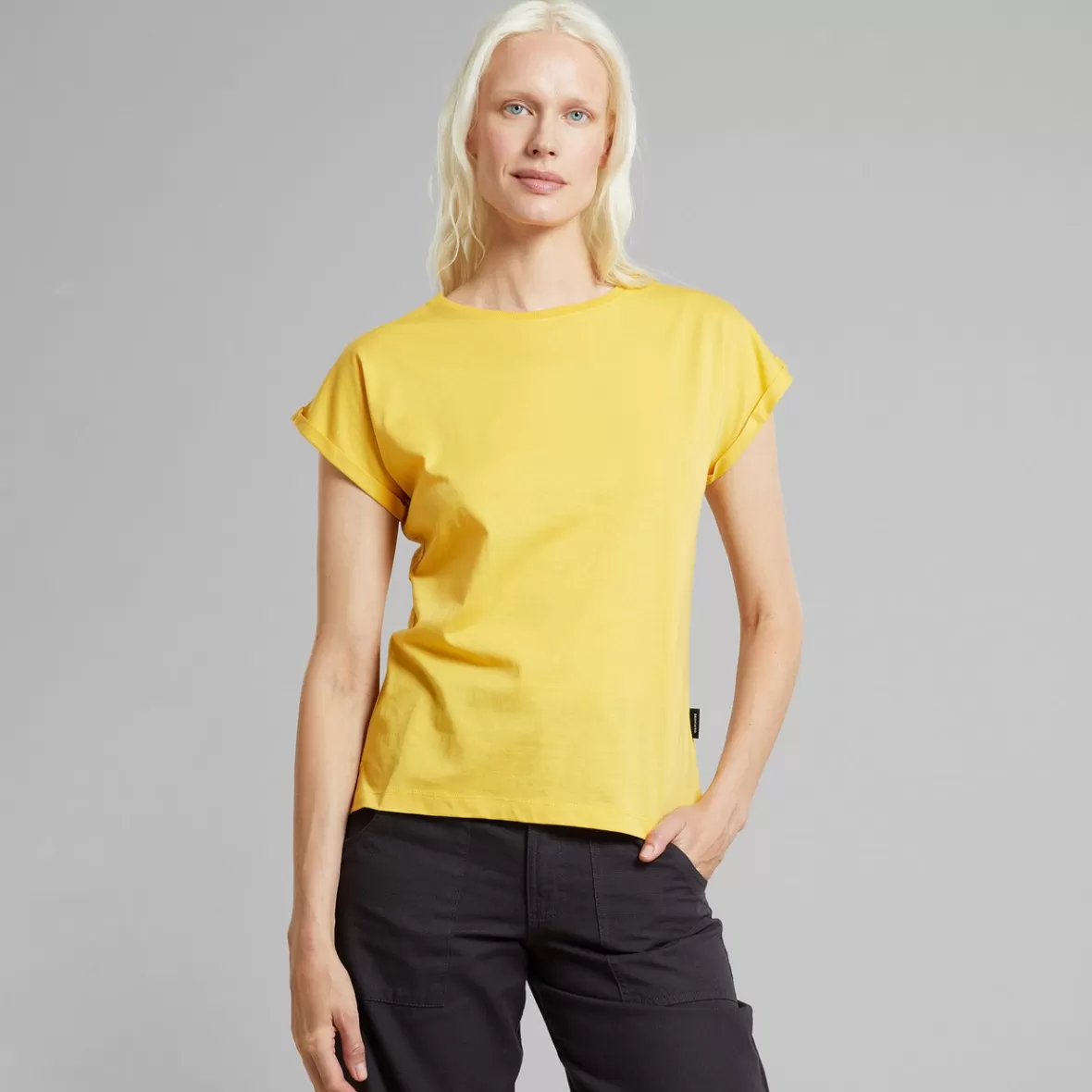 Base T-Shirts | Basics | DEDICATED T-shirt Visby Base Misted Yellow