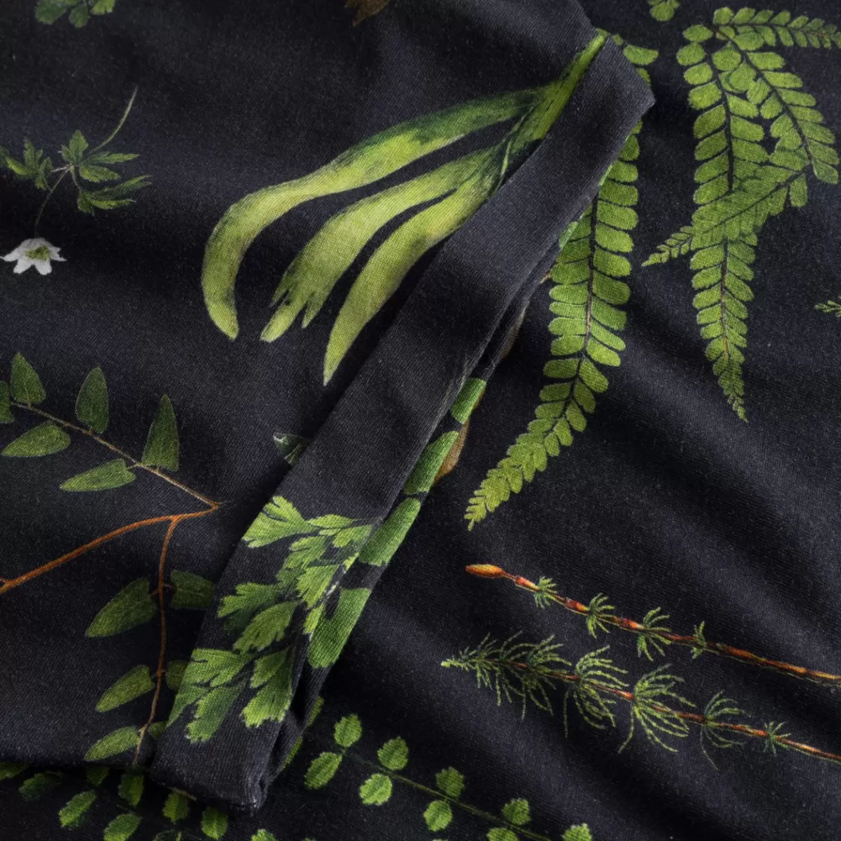 T-Shirts | DEDICATED T-shirt Visby Secret Garden