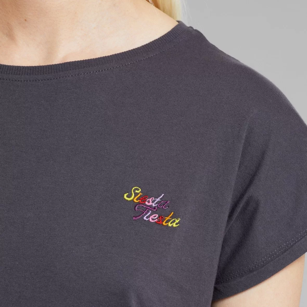 T-Shirts | DEDICATED T-shirt Visby Siesta Fiesta Text Charcoal